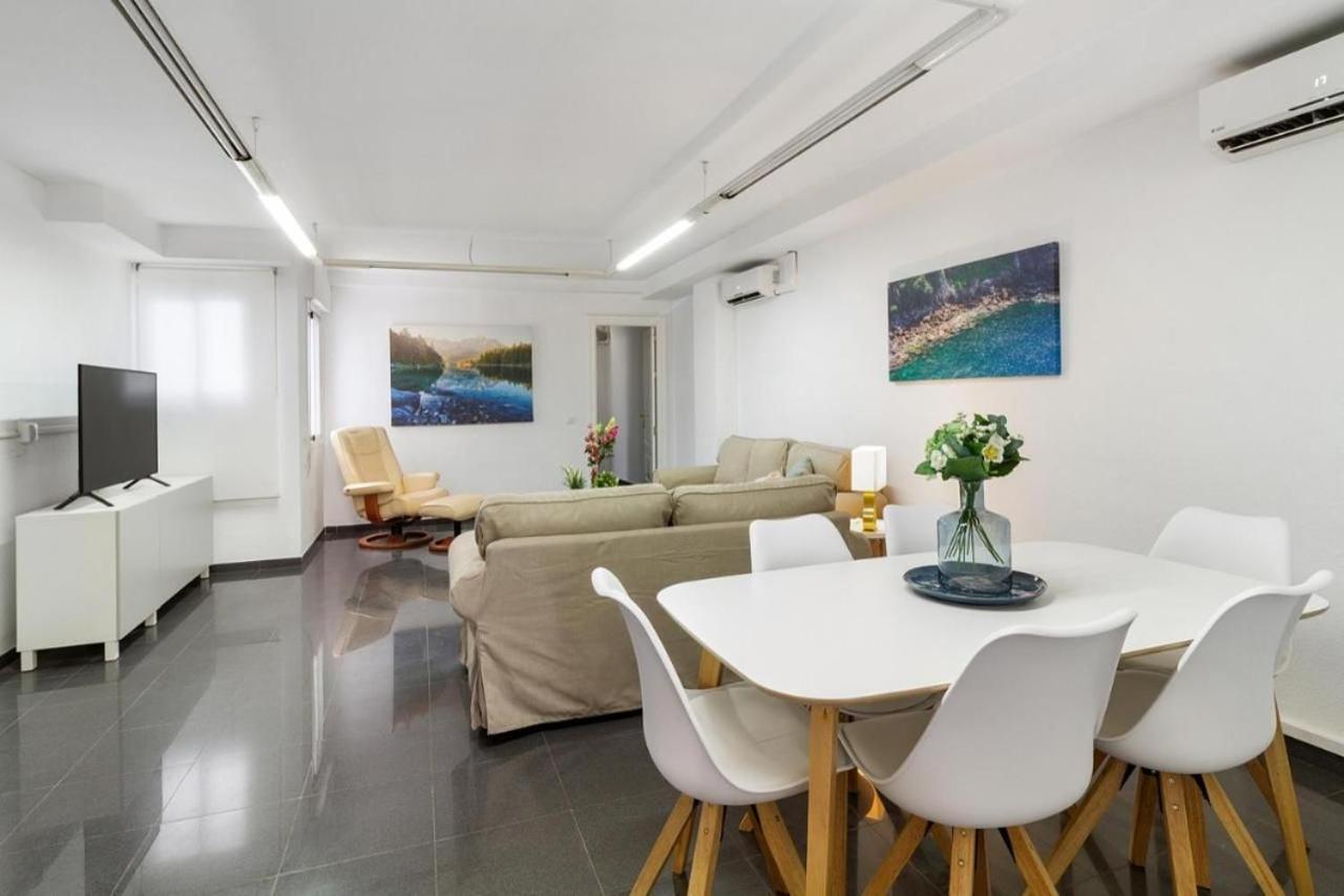 Ferienwohnung Amplio Piso En Atarazanas Málaga Exterior foto
